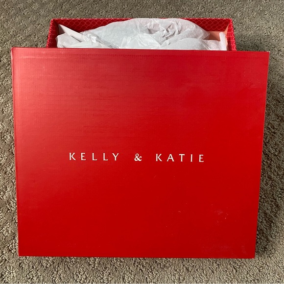 Kelly & Katie Conradd heels - Picture 10 of 11